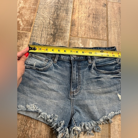 Kut from the Kloth High Rise Jane Jean Short Distressed Denim Cutoff Size 4 - Picture 8 of 10
